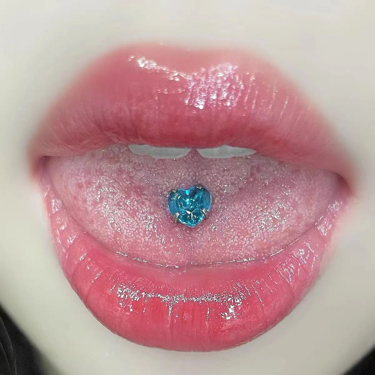 Loving Heart Zircon Tongue Pin